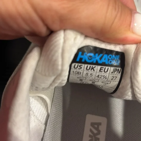Brand New -Never worn white HOKA Clifton - Picture 4 of 4